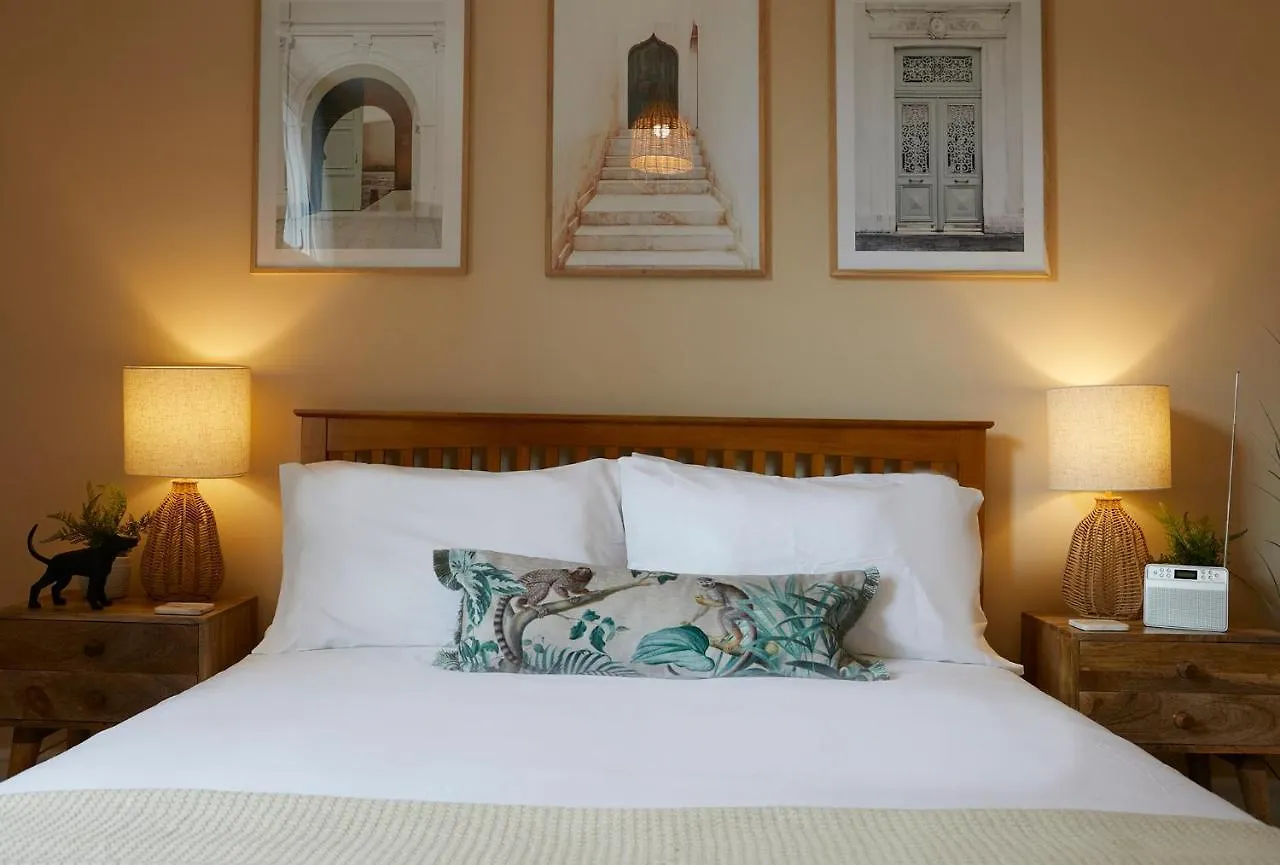 Apartment Host & Stay - Marine Sands Scarborough